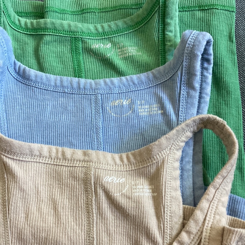 aerie tank bundle - Picture 4 of 5